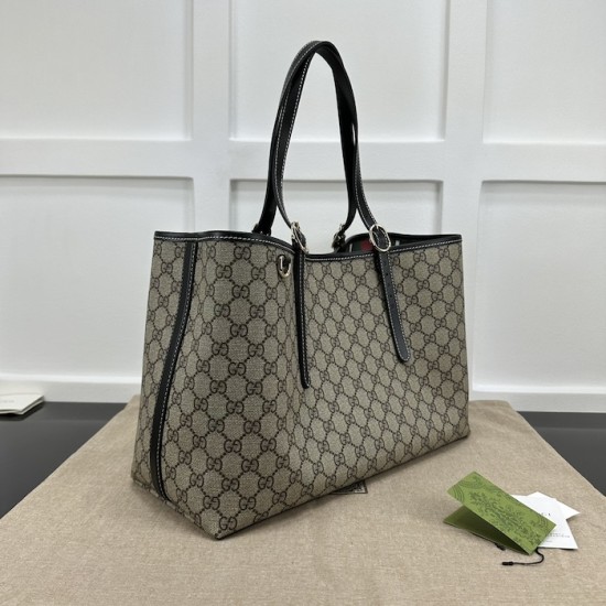 Gucci GG Emblem medium tote bag black 815213 Gucci GG Emblem medium tote bag black 815213