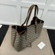 Gucci GG Emblem medium tote bag brown 815213 Gucci GG Emblem medium tote bag brown 815213
