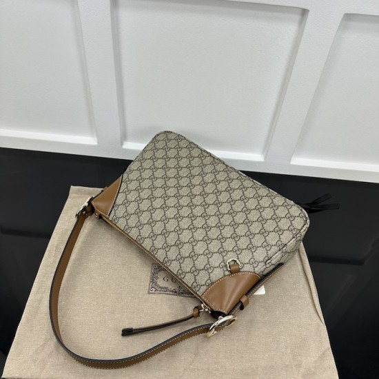 Gucci GG Emblem medium shoulder bag brown 815216 Gucci GG Emblem medium shoulder bag brown 815216