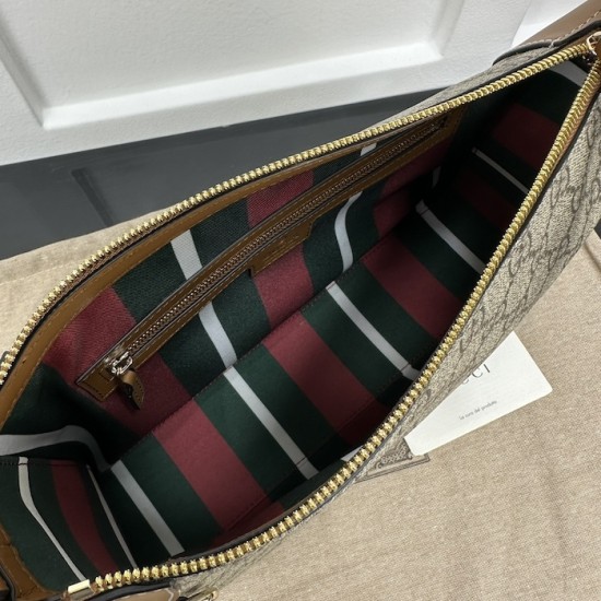 Gucci GG Emblem medium shoulder bag brown 815216 Gucci GG Emblem medium shoulder bag brown 815216