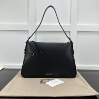 Gucci GG Emblem large shoulder bag black smooth leather