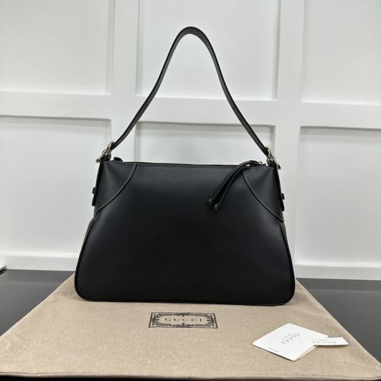 Gucci GG Emblem large shoulder bag black smooth leather Gucci GG Emblem large shoulder bag black smooth leather