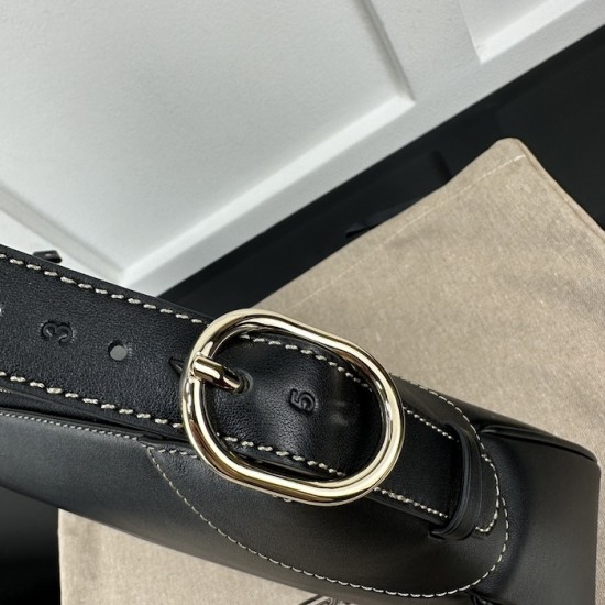 Gucci GG Emblem large shoulder bag black smooth leather Gucci GG Emblem large shoulder bag black smooth leather