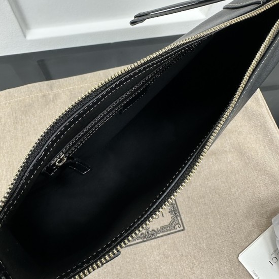 Gucci GG Emblem large shoulder bag black smooth leather Gucci GG Emblem large shoulder bag black smooth leather
