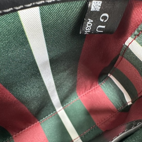 Gucci GG Emblem small shoulder bag black 815218 Gucci GG Emblem small shoulder bag black 815218