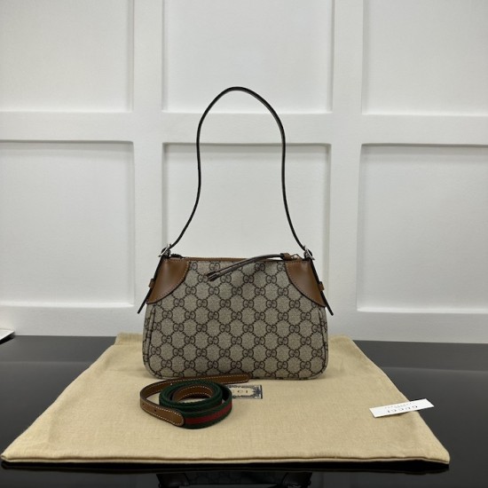Gucci GG Emblem small shoulder bag brown 815218 Gucci GG Emblem small shoulder bag brown 815218