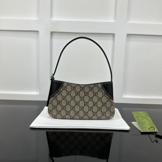 Gucci GG Emblem super mini shoulder bag black 820696 Gucci GG Emblem super mini shoulder bag black 820696