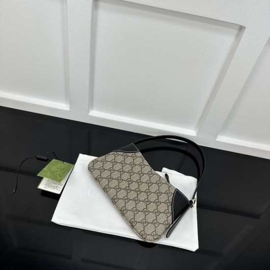 Gucci GG Emblem super mini shoulder bag black 820696 Gucci GG Emblem super mini shoulder bag black 820696