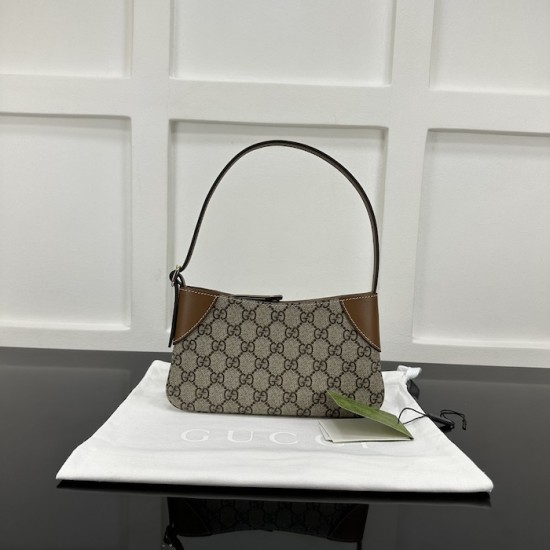 Gucci GG Emblem super mini shoulder bag brown 820696 Gucci GG Emblem super mini shoulder bag brown 820696