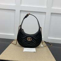 Gucci GG Marmont mini shoulder bag black ‎699514