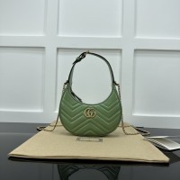 Gucci GG Marmont mini shoulder bag green ‎699514