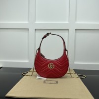 Gucci GG Marmont mini shoulder bag red ‎699514