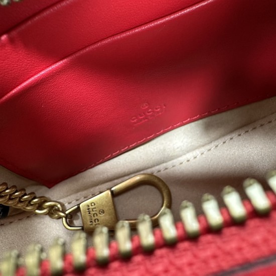 Gucci GG Marmont mini shoulder bag red 699514 Gucci GG Marmont mini shoulder bag red 699514