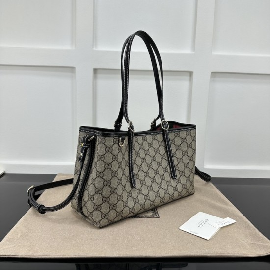Gucci GG Emblem small tote bag black 815214 Gucci GG Emblem small tote bag black 815214