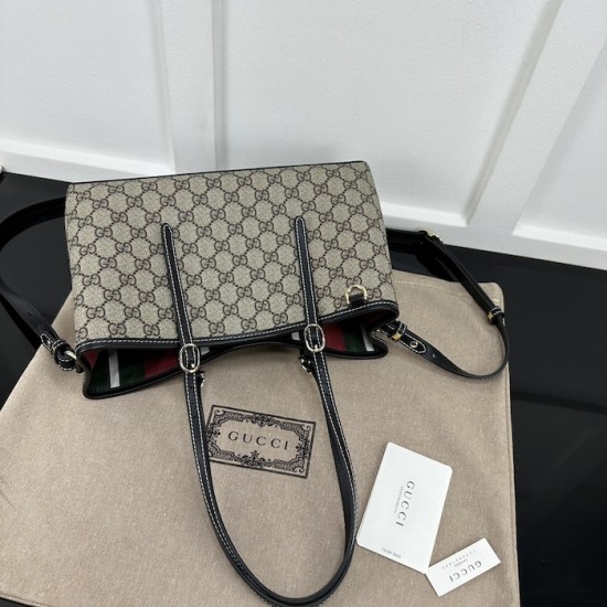 Gucci GG Emblem small tote bag black 815214 Gucci GG Emblem small tote bag black 815214