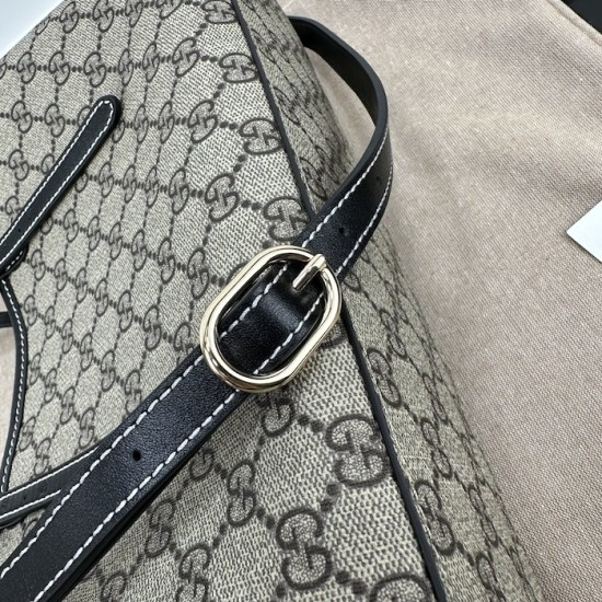 Gucci GG Emblem small tote bag black 815214 Gucci GG Emblem small tote bag black 815214