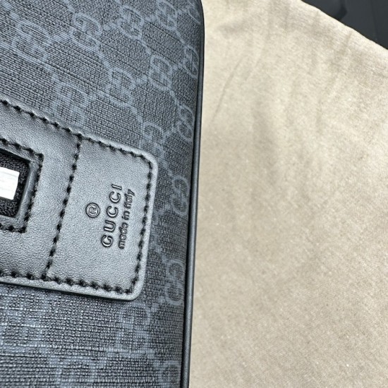 Gucci Black GG Supreme canvas GG duffle bag ‎792075