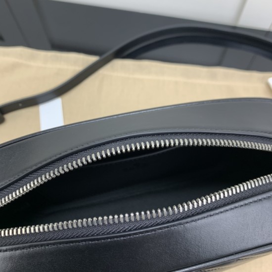Gucci GG Marmont small shoulder black bag 447632