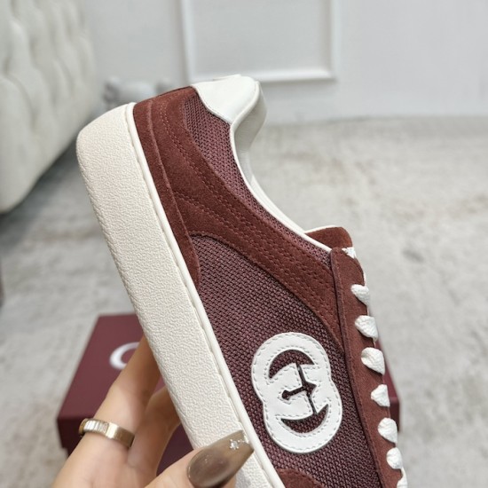 Gucci sneaker with Interlocking G Red Gucci sneaker with Interlocking G Red