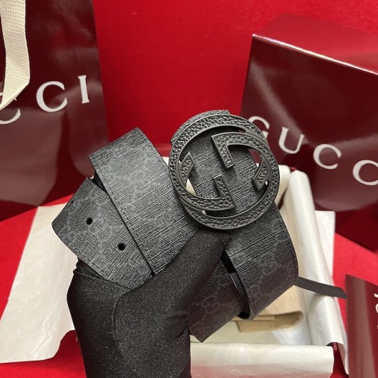 Gucci Reversible belt with Interlocking G buckle Gucci Reversible belt with Interlocking G buckle