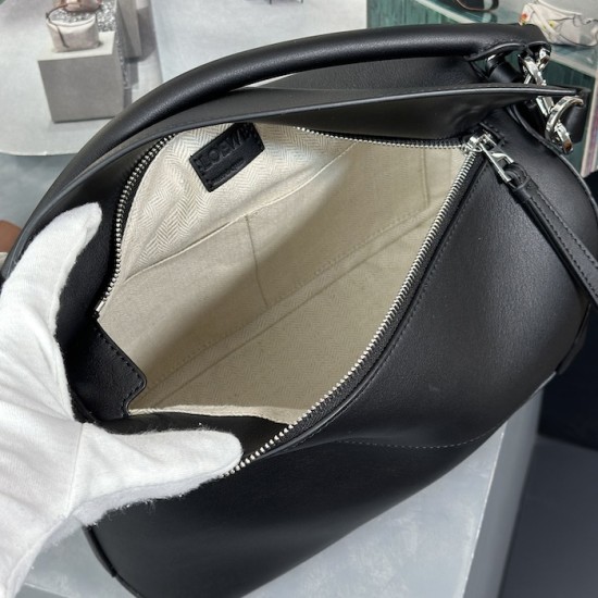 Loewe Puzzle bag in classic calfskin Black Loewe Puzzle bag in classic calfskin Black