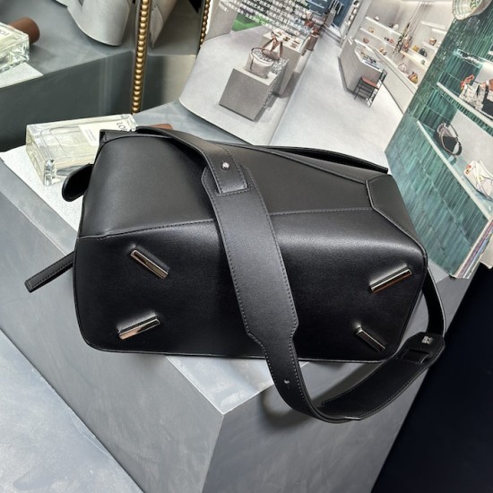 Loewe Puzzle bag in classic calfskin Black Loewe Puzzle bag in classic calfskin Black