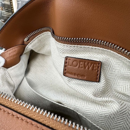Loewe Puzzle bag in classic calfskin Tan Loewe Puzzle bag in classic calfskin Tan