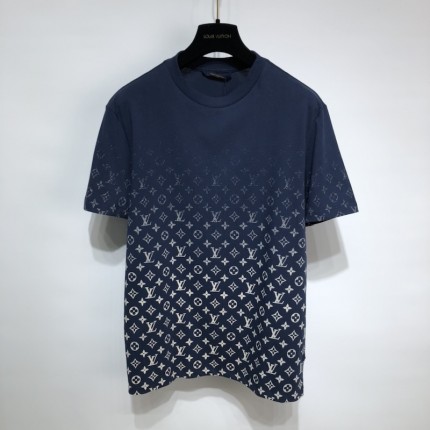 Shop Louis Vuitton MONOGRAM Lvse monogram gradient t-shirt (1A8HKK) by  ParisMarronier