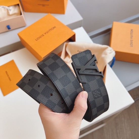 Louis Vuitton Damier Graphite LV Initiales 40MM Belt M9808 Louis Vuitton Damier Graphite LV Initiales 40MM Belt M9808
