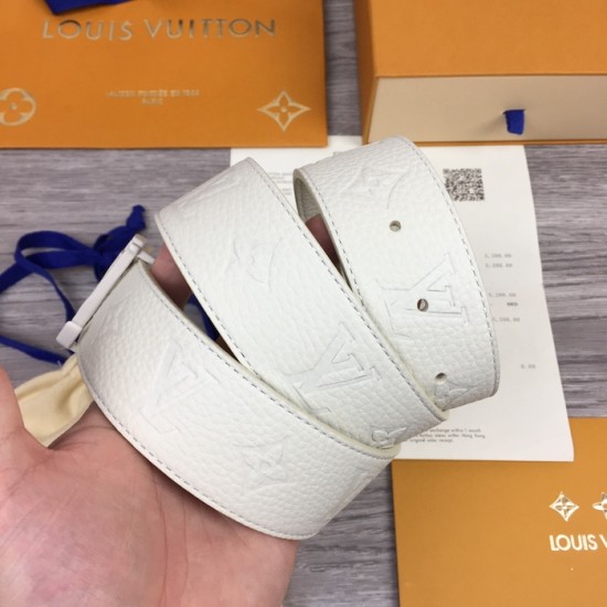 LV Initiales 40MM Reversible Belt MP235 LV Initiales 40MM Reversible Belt MP235