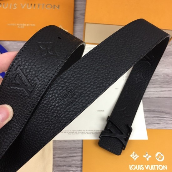 LV Initiales 40MM Reversible Belt MP236 LV Initiales 40MM Reversible Belt MP236