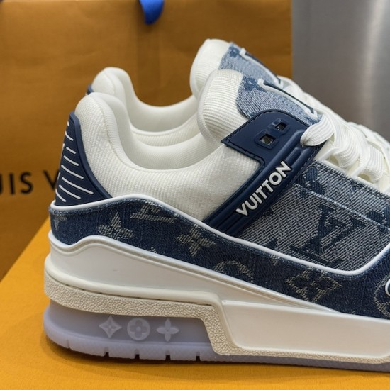 LV Trainer Sneaker 1ADHHX LV Trainer Sneaker 1ADHHX