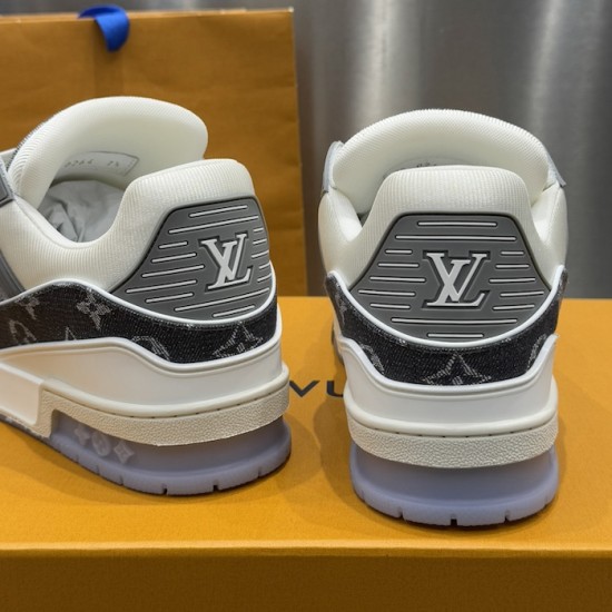 LV Trainer Sneaker 1ADHIG LV Trainer Sneaker 1ADHIG