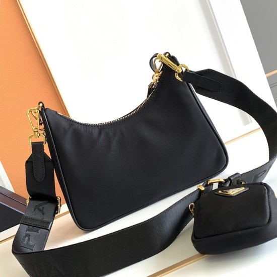 Prada Re-Edition 2005 Re-Nylon Bag Black / Gold Prada Re-Edition 2005 Re-Nylon Bag Black / Gold