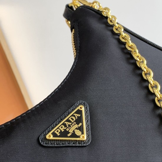 Prada Re-Edition 2005 Re-Nylon Bag Black / Gold Prada Re-Edition 2005 Re-Nylon Bag Black / Gold