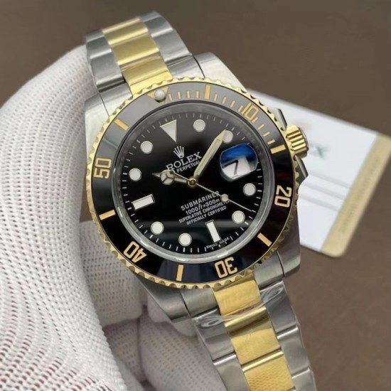 Rolex Submariner 40mm Black Dial Watch / Gold Rolex Submariner 40mm Black Dial Watch / Gold