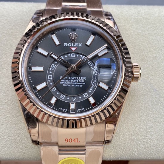 Rolex Sky-Dweller 42 mm Everose Gold / Black Dial Rolex Sky-Dweller 42 mm Everose Gold / Black Dial