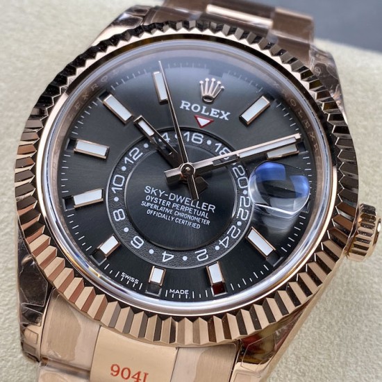 Rolex Sky-Dweller 42 mm Everose Gold / Black Dial Rolex Sky-Dweller 42 mm Everose Gold / Black Dial