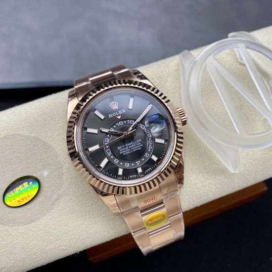 Rolex Sky-Dweller 42 mm Everose Gold / Black Dial Rolex Sky-Dweller 42 mm Everose Gold / Black Dial