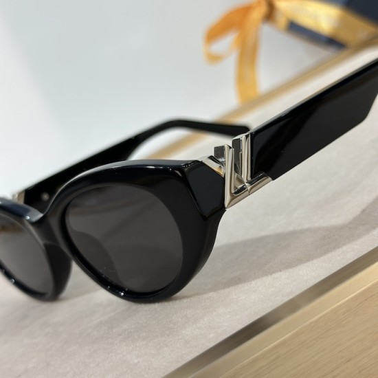 Louis Vuitton LV GO-14 Cat Eye Sunglasses Z2107W Louis Vuitton LV GO-14 Cat Eye Sunglasses Z2107W