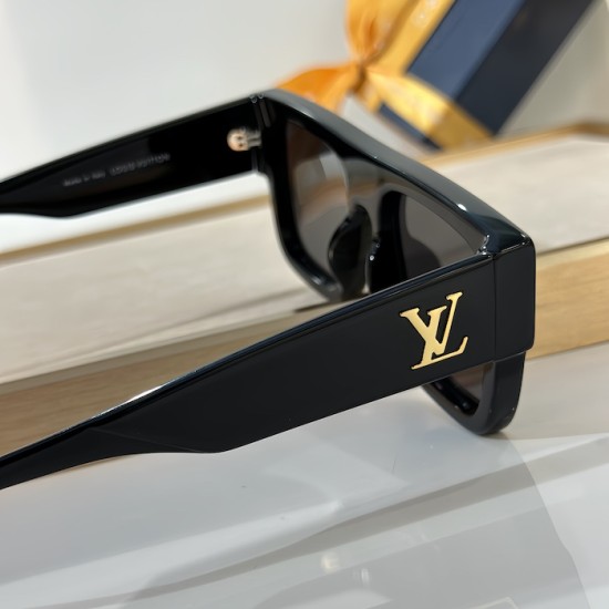 Louis Vuitton LV Clash Square Large Sunglasses Z2125W Louis Vuitton LV Clash Square Large Sunglasses Z2125W